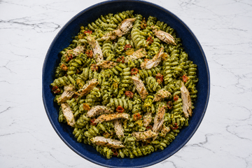 Fusilli Pesto avec Poulet Haché mariné