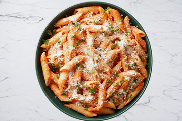Pâtes Penne à la sauce tomate champi